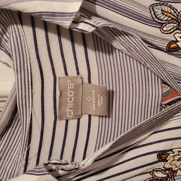 Chicos oversized flowy button down shirt - Picture 2 of 6